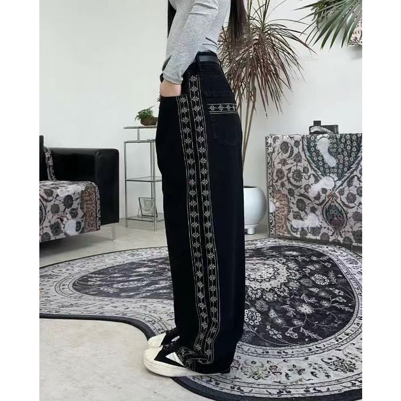 韓國選物🇰🇷 不撞款做邊刺繡牛仔褲-細節圖4