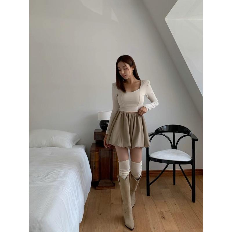 粉色現貨 🔜  M44正韓🇰🇷愛心領墊肩性感長袖上衣-細節圖8