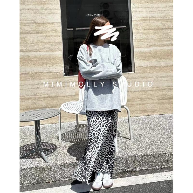 深灰現貨 實拍📸M73寬鬆百搭oversize極簡喇叭袖上衣-細節圖2