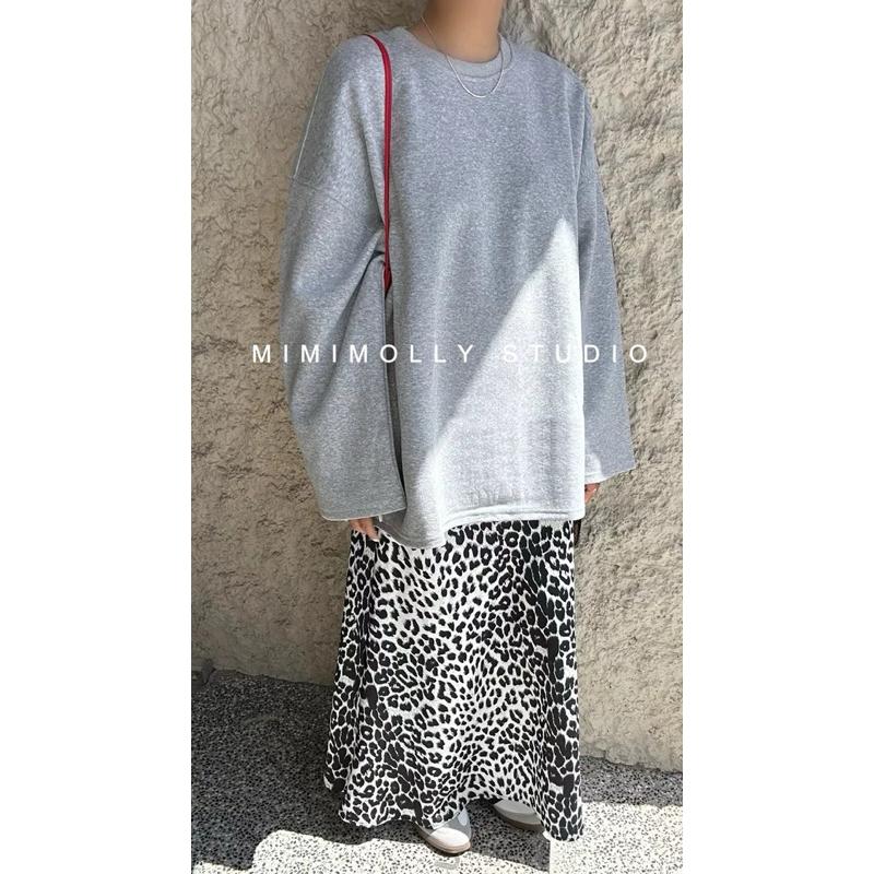 深灰現貨 實拍📸M73寬鬆百搭oversize極簡喇叭袖上衣-細節圖3