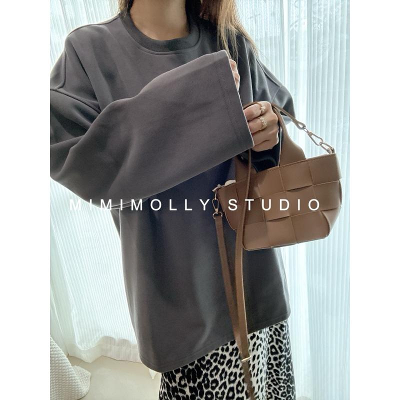 深灰現貨 實拍📸M73寬鬆百搭oversize極簡喇叭袖上衣-細節圖7