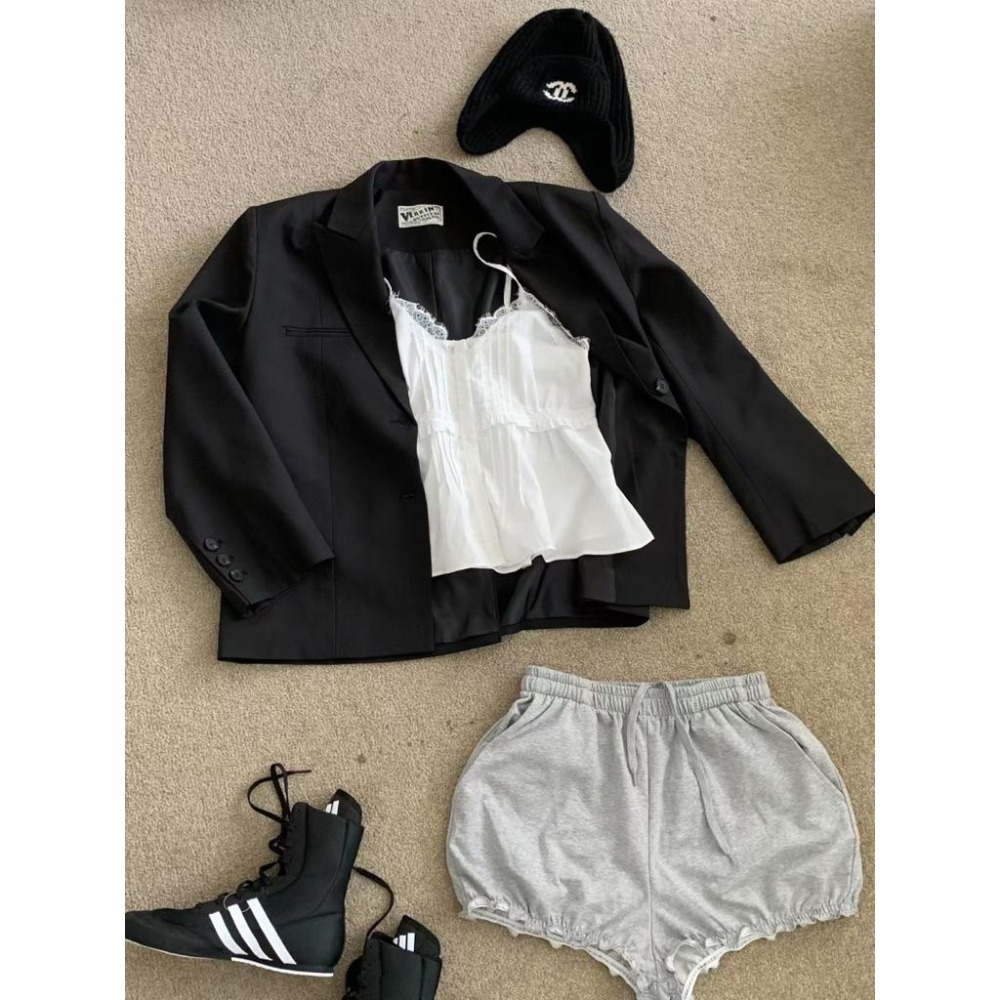 白現貨 O007 正韓🇰🇷 v領蕾絲排釦傘擺背心-細節圖8