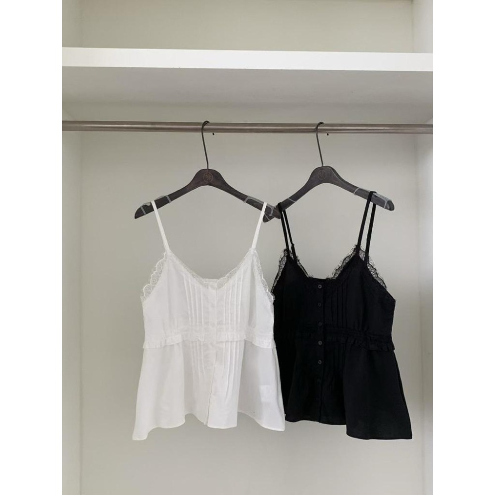 白現貨 O007 正韓🇰🇷 v領蕾絲排釦傘擺背心-細節圖9