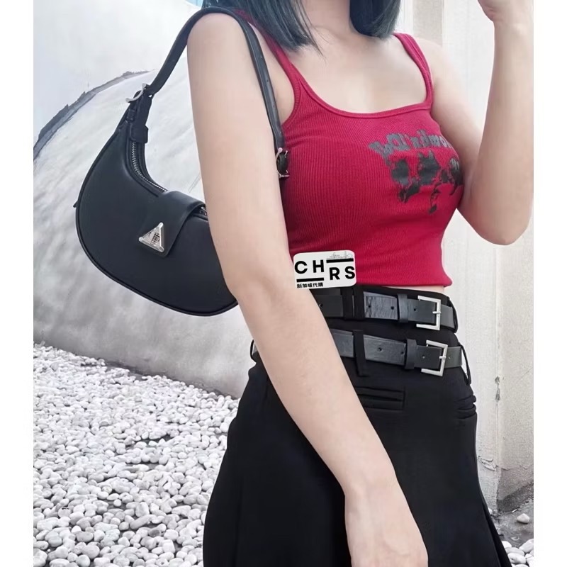 ￼開發票🧾Chrs代購🍎新加坡小CK Trice三角釦彎月包 月光包 新月包 肩背 斜背CK2-50271205-細節圖5