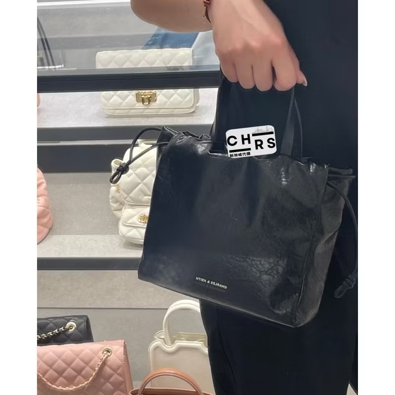 ￼開發票🧾Chrs代購🔥小CK金銀絲抽繩托特包 手提包  肩背包 斜背包 小托特包 大托特包-細節圖4