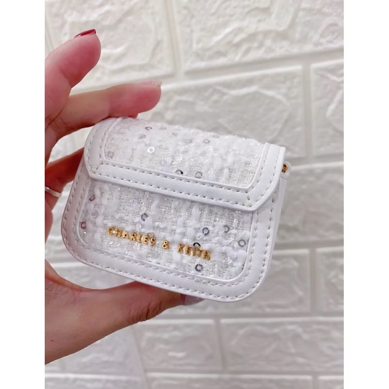 ￼開發票🧾Chrs代購🔥現貨 Charles & Keith 小ck AirPods pro 3 2 鍊條 小廢包-細節圖2