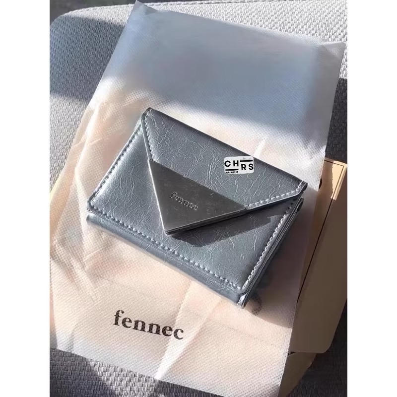￼開發票Chrs代購🇰🇷 FENNEC CRINKLE TRIANGLE WALLET 漆皮零錢袋 皮夾 三折短夾-細節圖3
