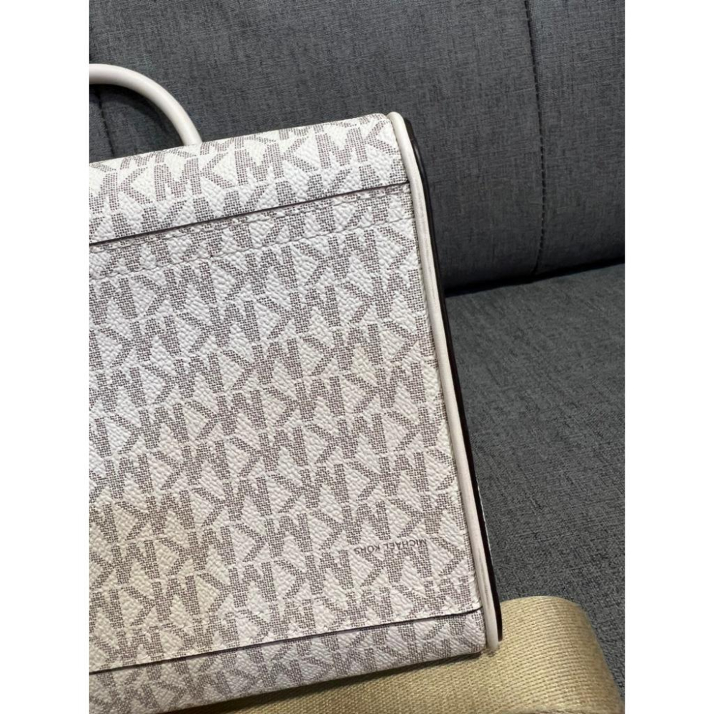 全新 MK 滿版老花 波士頓包 正品 手提 肩背 斜背 寬背帶-細節圖8