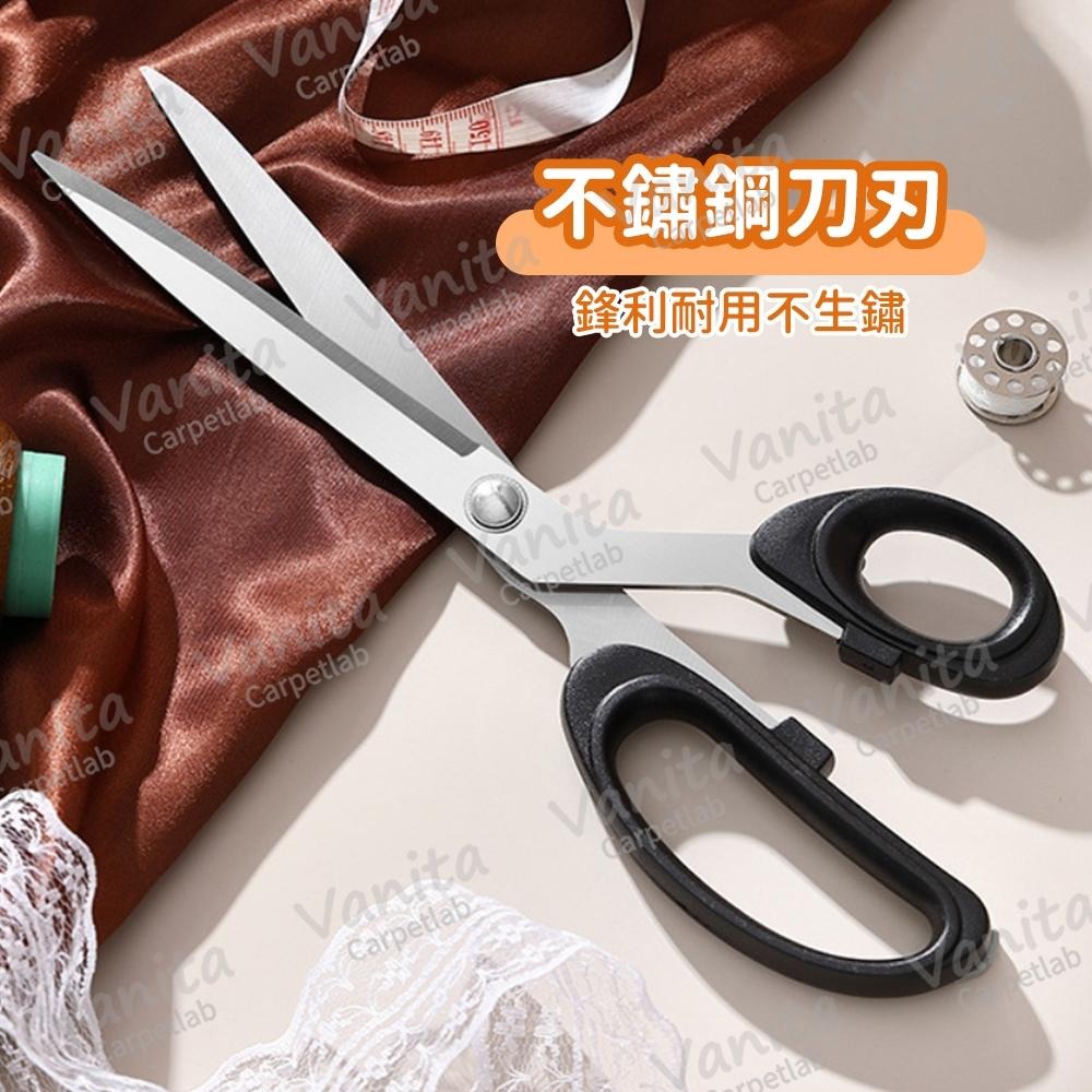 在台現貨｜不鏽鋼專業地墊裁剪刀 九吋 萬用 DIY 多功能 剪裁 剪刀 裁刀 事務 家用 美工 手工 不鏽鋼 大剪刀-細節圖4