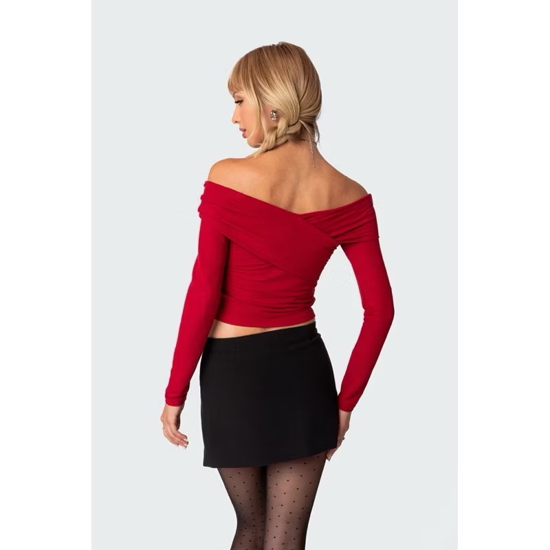 全新現貨✨Edikted紅色交叉設計彈性貼身一字領長袖短版上衣-細節圖8