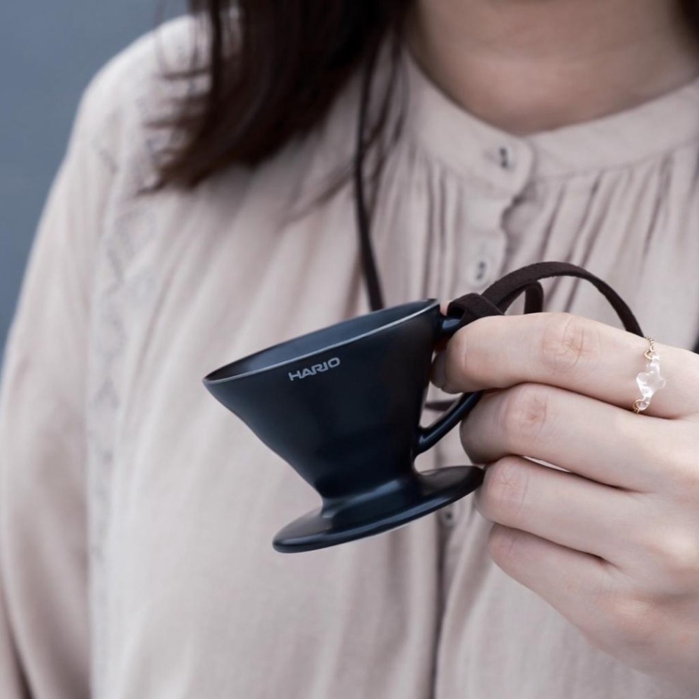 【老岩泥新上市】HARIO V60迷你磁石杯 試飲杯 老岩泥 白色/黑色 40ml 附掛繩 台灣製 瓦莎咖啡-細節圖11