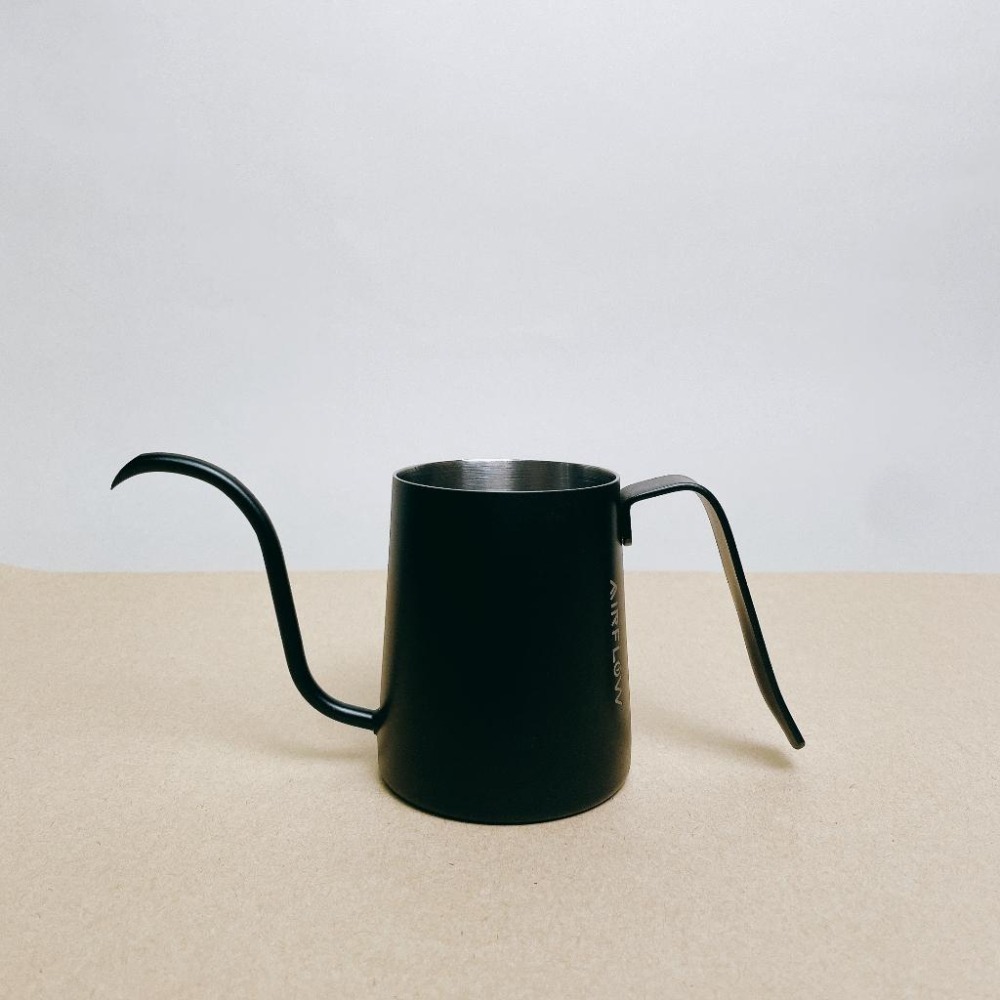 【新色上市 快速出貨】AIRFLOW 燕尾手沖壺 240ml 300ml 90度水流 專利設計 雙孔擋片 瓦莎咖啡-細節圖8