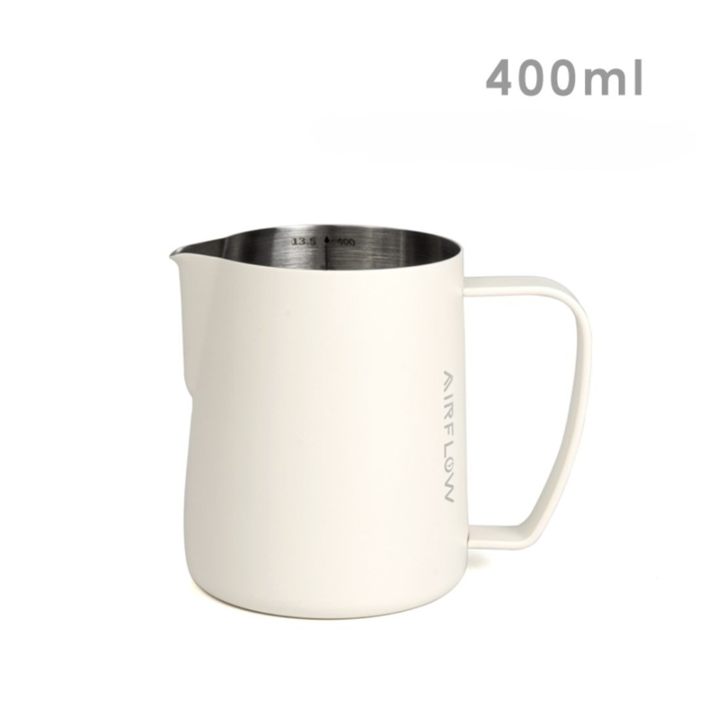 AIRFLOW 圓嘴拉花鋼杯 400ml 600ml 不锈鋼奶泡杯 带刻度拉花杯 咖啡拉花杯  雅威咖啡-規格圖5