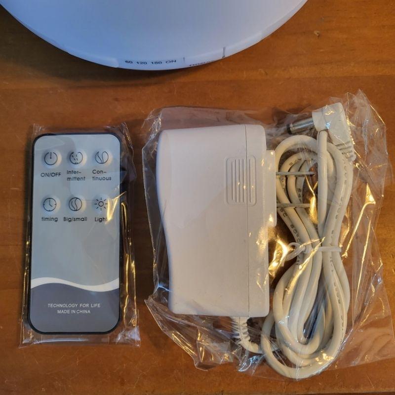 【樂樂的銅板雜貨店】遙控款 精油水氧香薰機‍ 薰香機 香氛機 水氧機 空氣加濕器 芳香機 小夜燈 霧化器精油燈-細節圖3