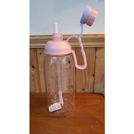 【樂樂的銅板雜貨店】1800ml水壺 防漏吸管杯 健身大水壺 大容量吸管杯 隨行杯 運動水杯 大容量水壺 吸管水壺-細節圖2