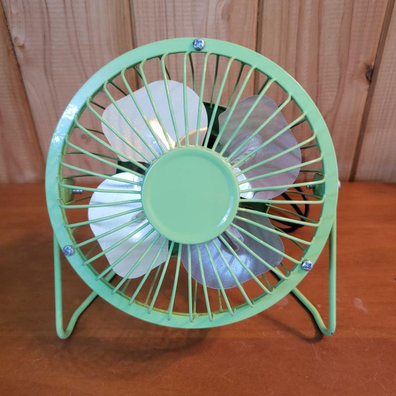 【樂樂的銅板雜貨店】4吋usb迷你小風扇 鋁葉鐵藝小風扇 辦公室小風扇 桌面靜音電風扇 風力強-細節圖4