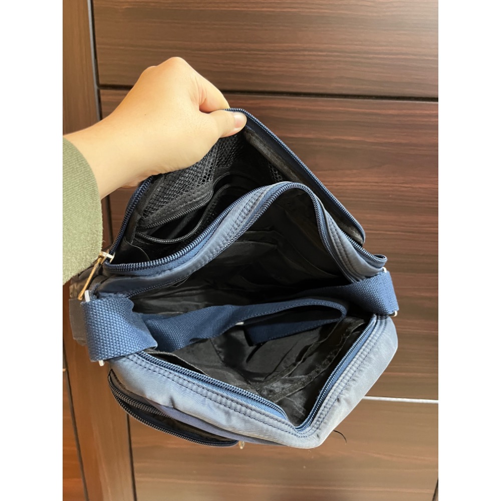 《二手》travel fox 旅狐 側背包-細節圖2