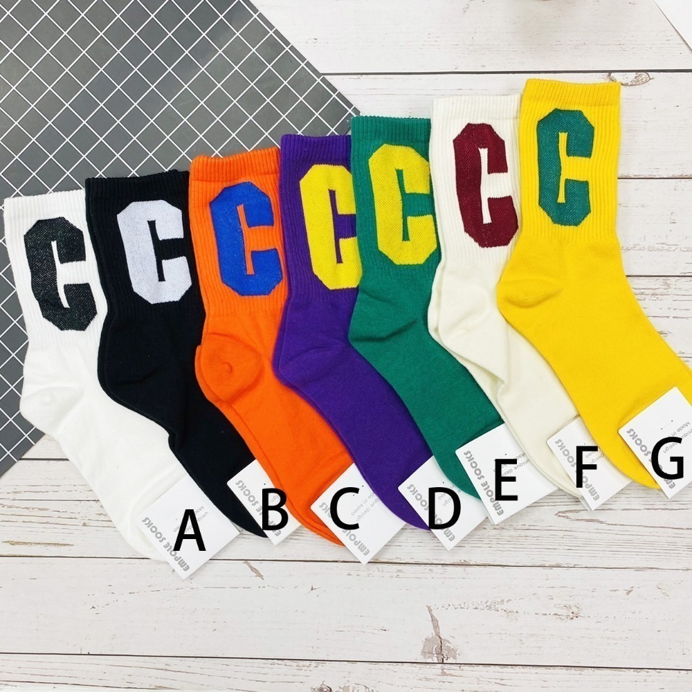 韓國襪  素色大C 潮流襪 HIP HOP襪 長襪 英文字母襪 時尚襪 素色襪-細節圖2