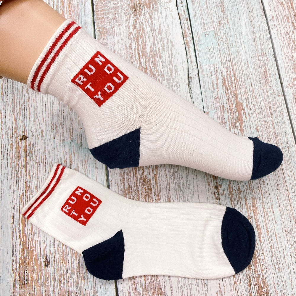 韓國襪子 RUN TO YOU 簡約英文字 個性長襪 條紋長統襪 韓國襪子 日系風-細節圖3