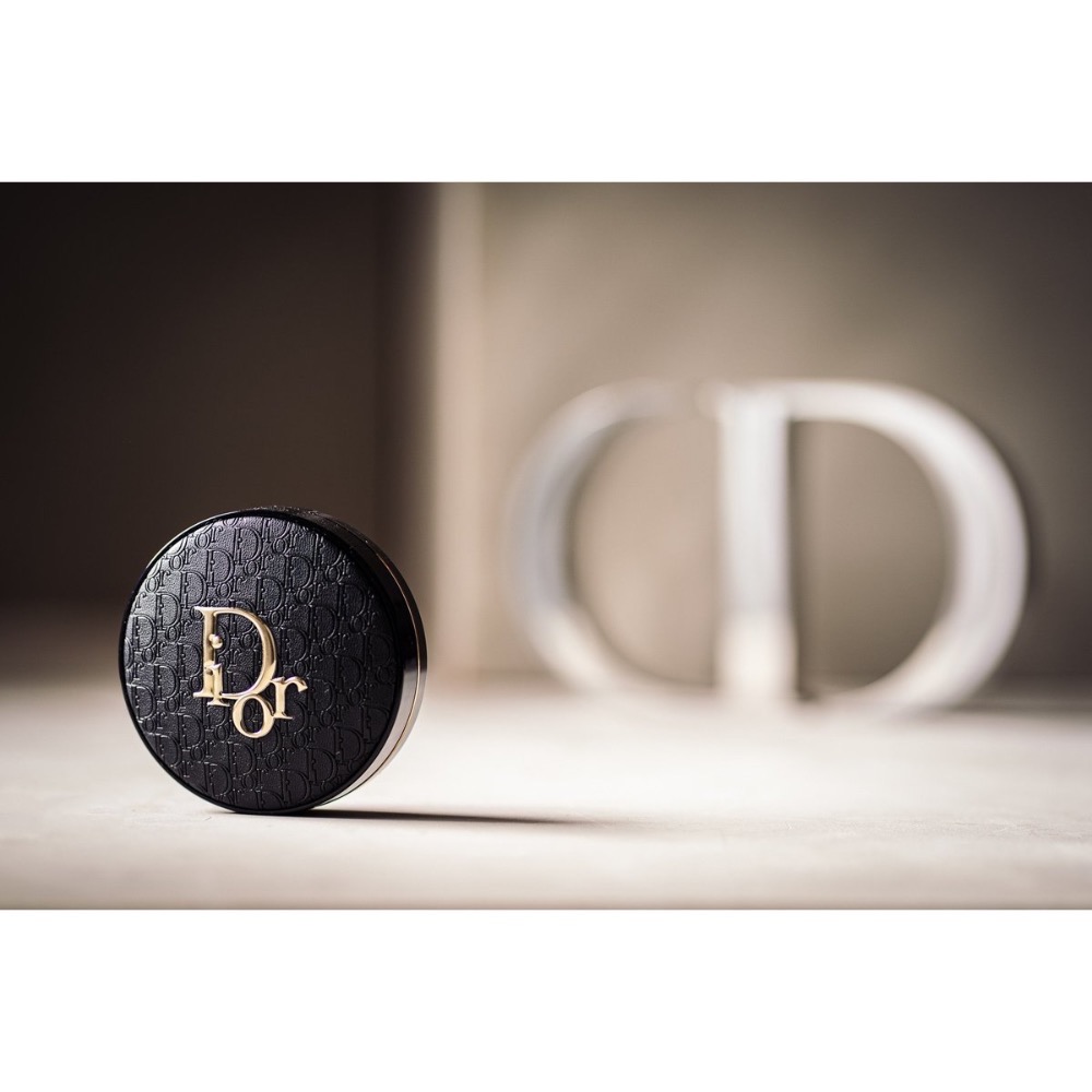 ￼《A’sD 現貨🇬🇧正品》Dior 迪奧 皮革印花版超完美氣墊粉餅-細節圖4