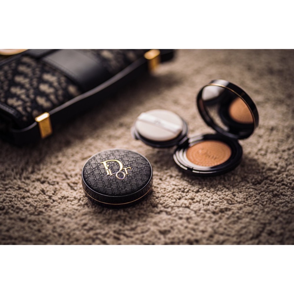 ￼《A’sD 現貨🇬🇧正品》Dior 迪奧 皮革印花版超完美氣墊粉餅-細節圖3