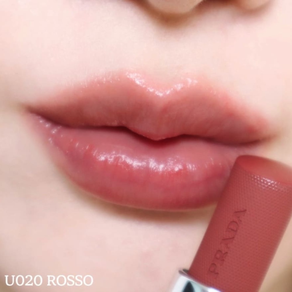 【A’sD 現貨🇬🇧正品】Prada 普拉達｜原生稜光水唇膏 #U020 稜光紅-細節圖6