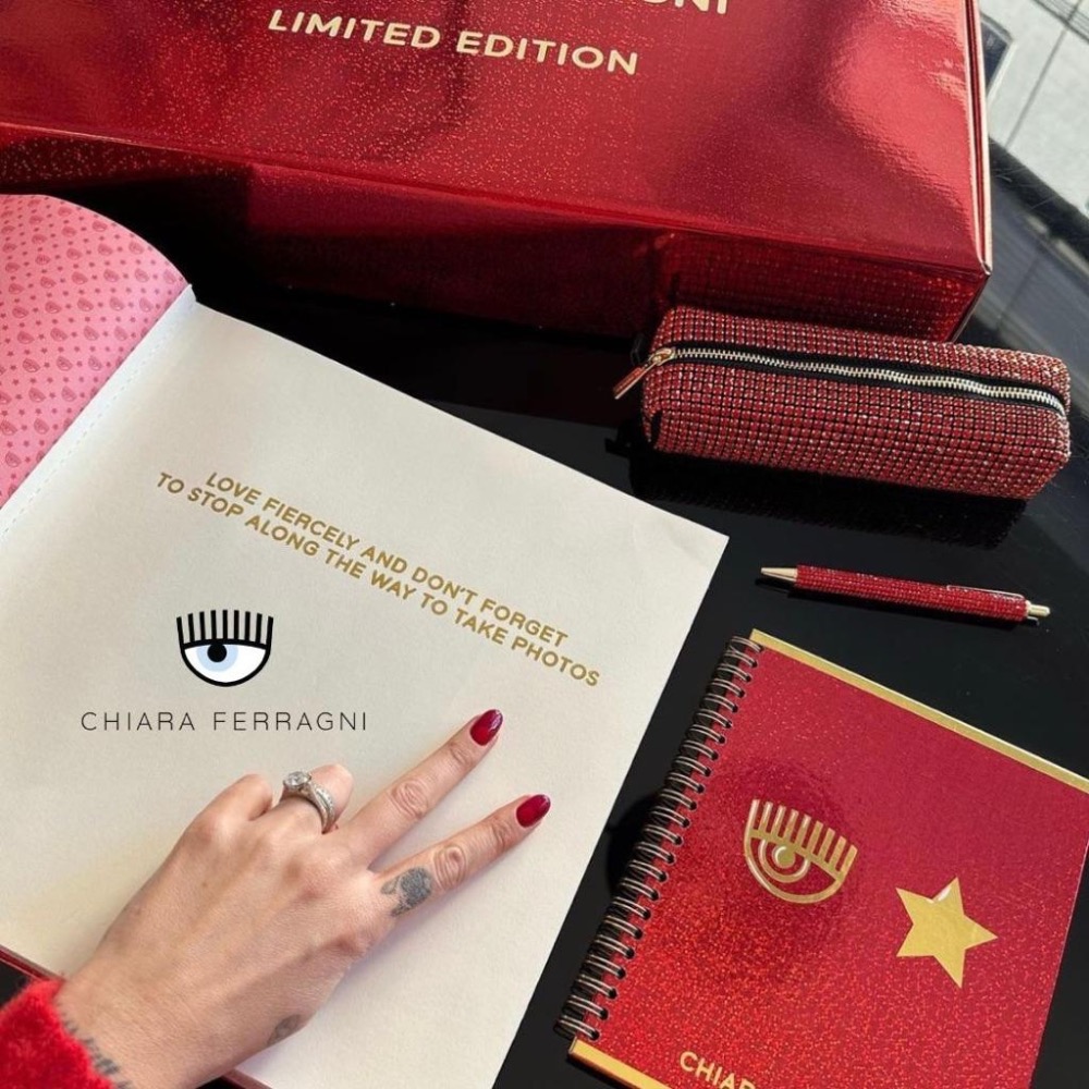 《A’sD 現貨🇺🇸正品 》Chiara Ferragni 新年筆記本 鋼筆 A5  NOTEB-細節圖2
