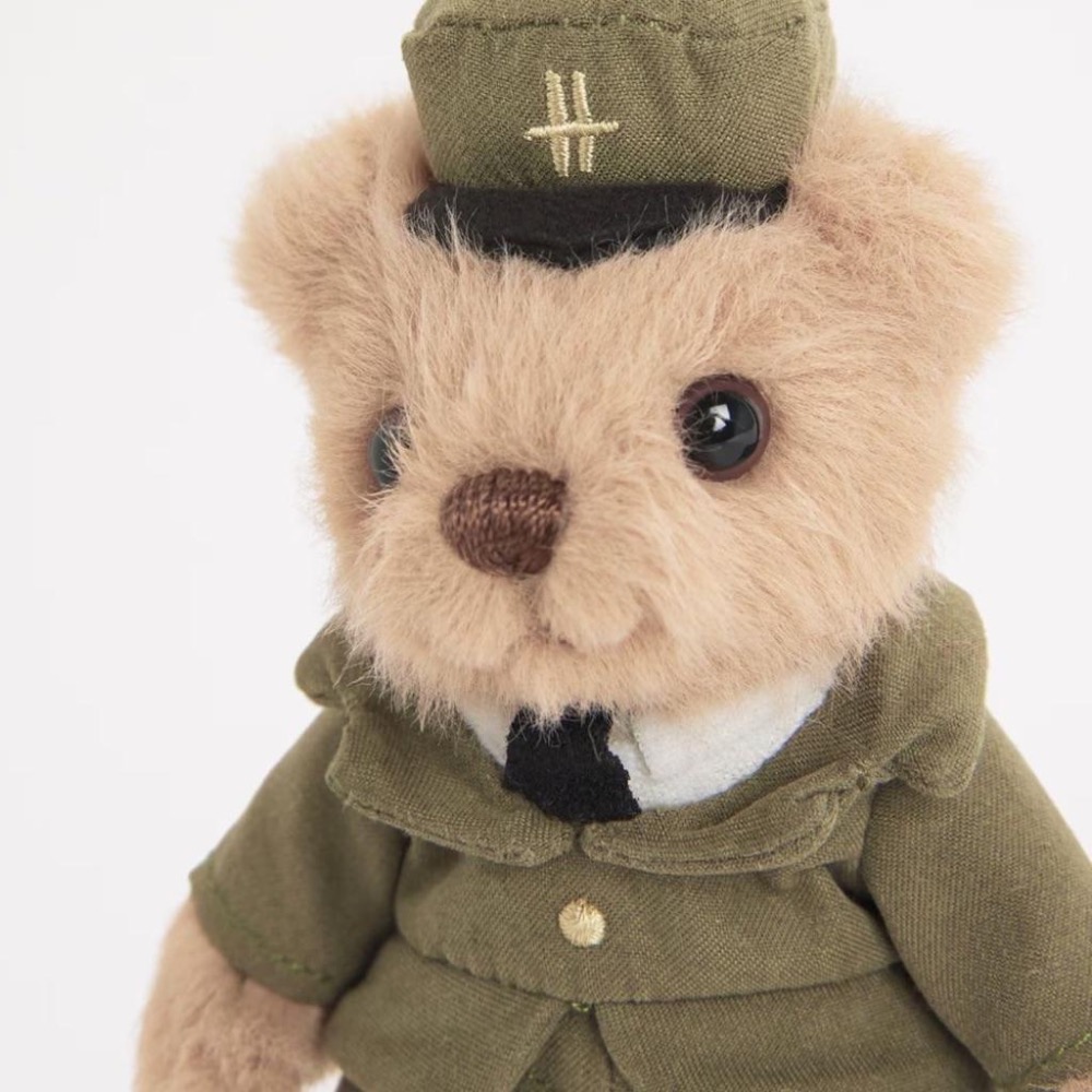 《A’sD 現貨 🇬🇧 正品》Harrods 飛天馬 鑰匙圈Green Man Bear Keyring 雲朵-細節圖8