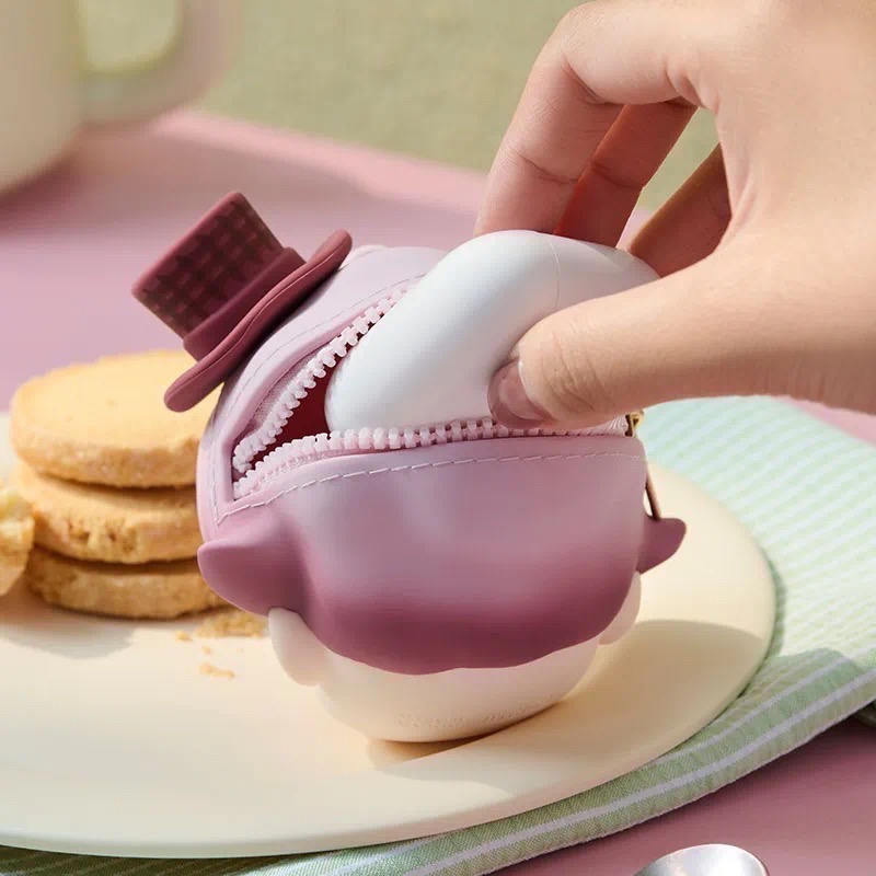 ［現貨-確認款］POPMART 泡泡瑪特 DIMOO 心動特調 系列 耳機 包 掛件 小物包 絨毛 玩偶 鑰匙圈 盲盒-細節圖2