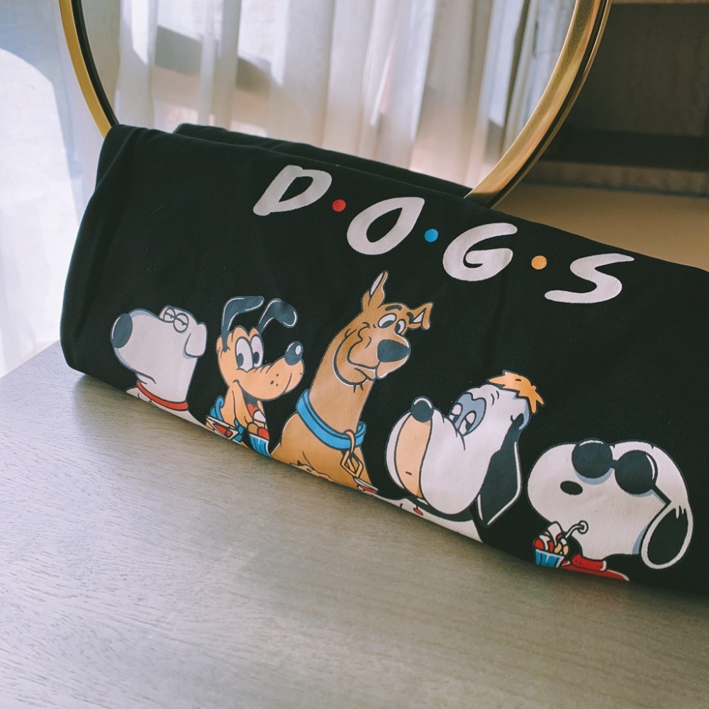 【三番雜貨屋】五狗行 D•O•G•S 純棉上衣 短袖 寬鬆美式復古 原宿慵懶風 日系少女感-細節圖4