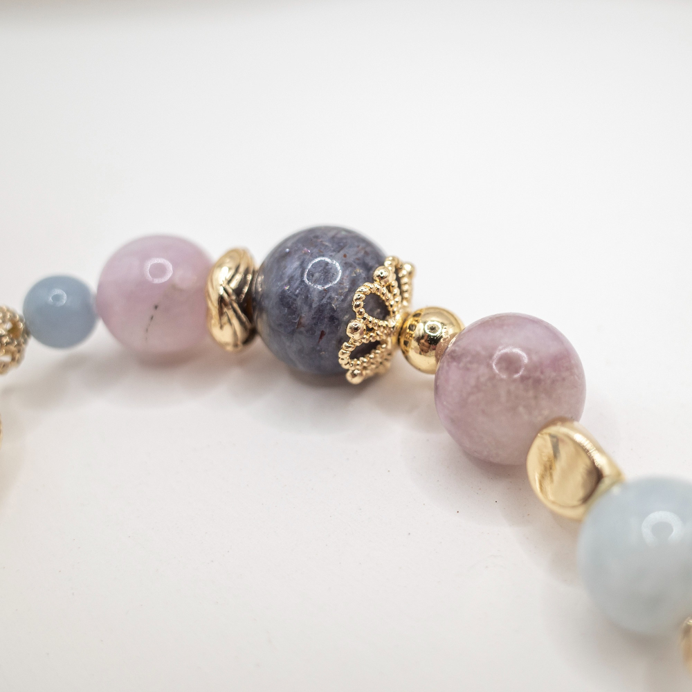 𝓒𝓱𝓾𝓷 // 溫柔的守護 // 舒壓療癒緩和安定．堇青石天使石海藍寶紫鋰輝石舒螢石水晶手鍊-細節圖5