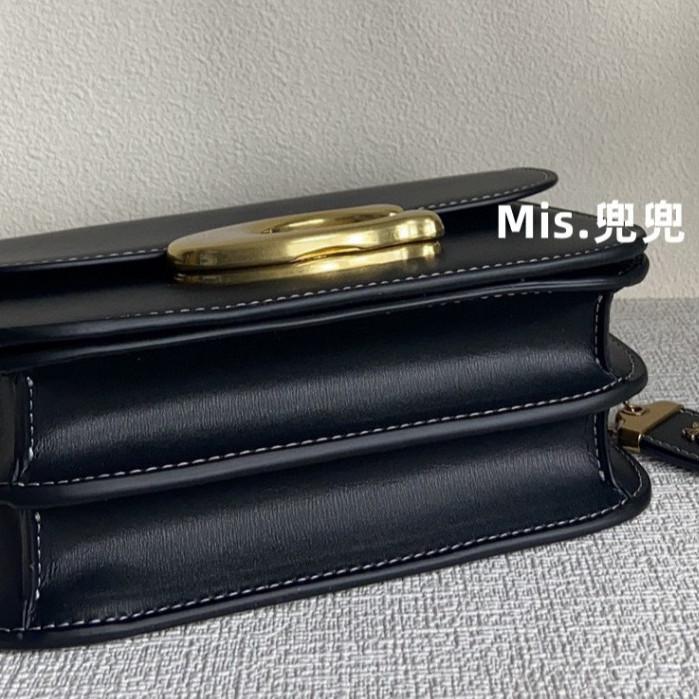 保固 現貨 COACH 蔻馳包包 Mis.兜兜🛒女生鏈條包 愛豆鏈條包斜挎包 郵差包 單肩包 手提包 女生包包 時尚-細節圖8