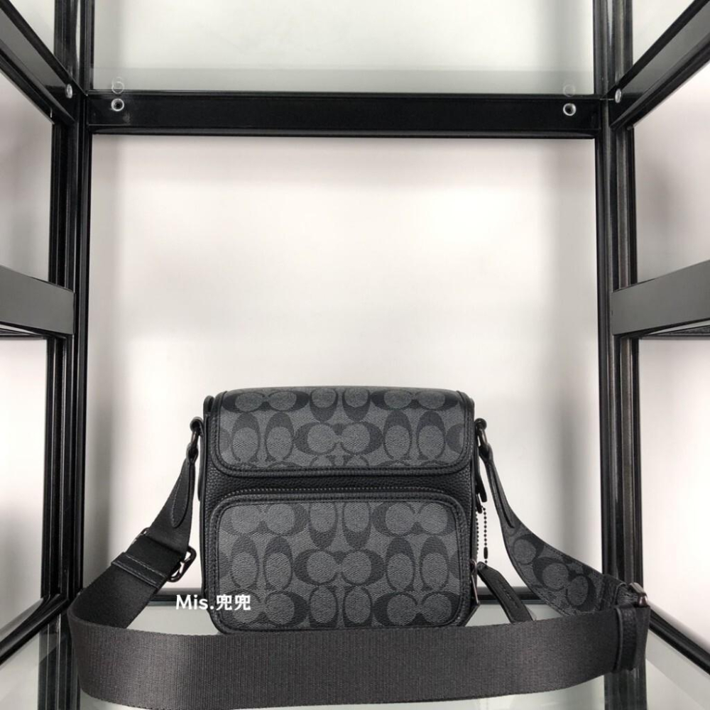 保固 現貨 COACH 蔻馳包包 Mis.兜兜 經典男生郵差包 翻蓋開合 多功能斜挎包 單肩包 郵差包 男生包包 時尚-細節圖3