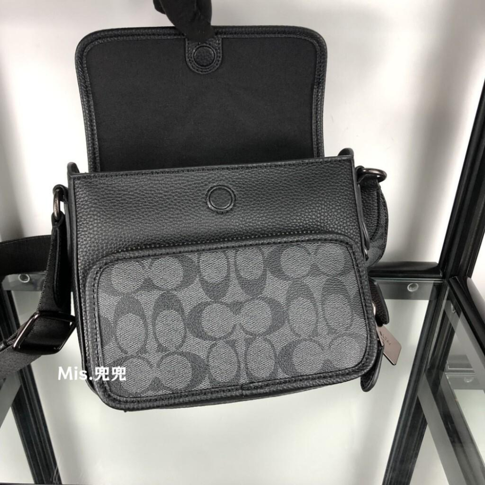 保固 現貨 COACH 蔻馳包包 Mis.兜兜 經典男生郵差包 翻蓋開合 多功能斜挎包 單肩包 郵差包 男生包包 時尚-細節圖5