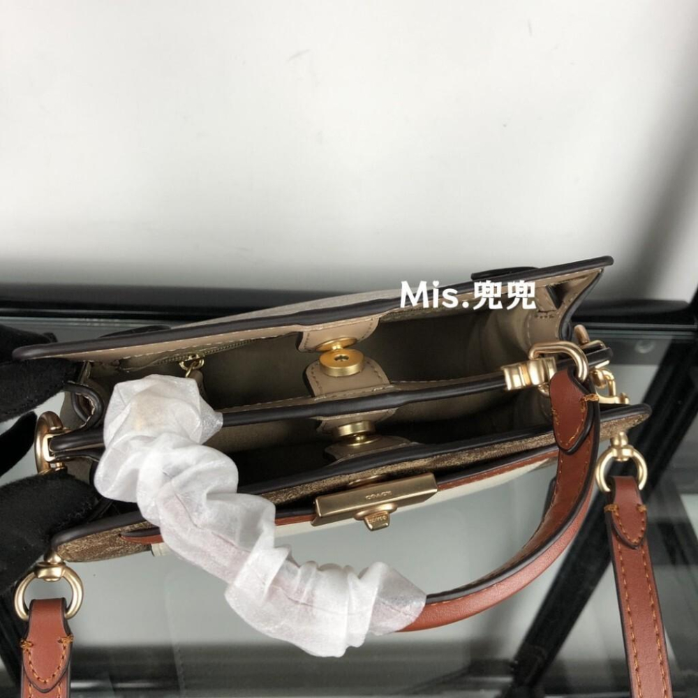 保固 現貨 COACH 蔻馳包包 Mis.兜兜 時尚女生戴妃包 旋轉扣 手提包 斜背包 小方包 側背包 女生包包-細節圖7