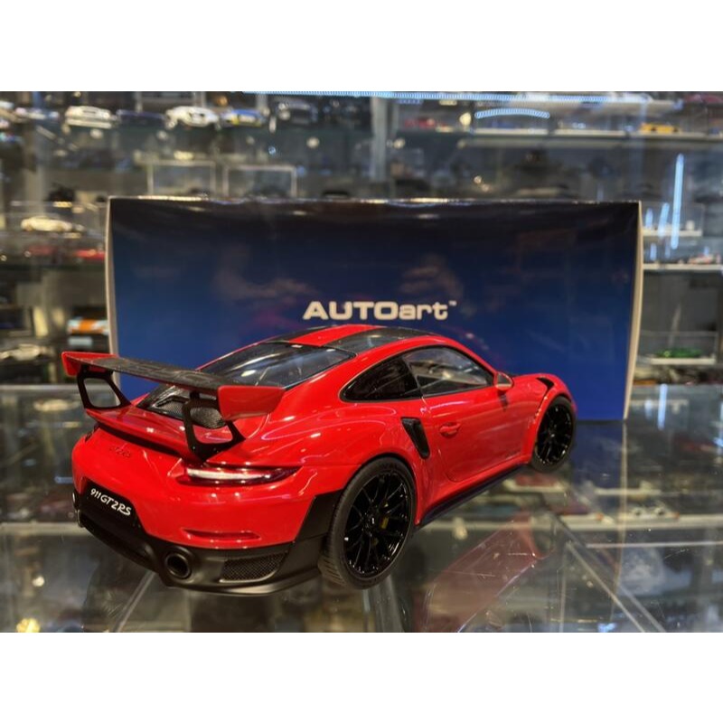 吉華@ 1/18 AutoArt PORSCHE 911 (991.2) GT2 RS WEISSACH Red-細節圖3