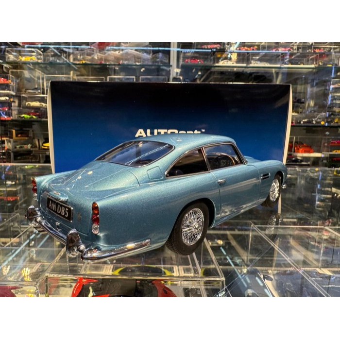 吉華@ 1/18 AutoArt 70288 Aston Martin DB5 (Caribbean Pearl)-細節圖3