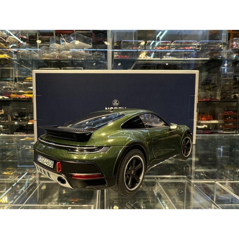 吉華@ 1/18 NOREV Porsche 911 Dakar 2023 Oakgreen Metallic-細節圖3
