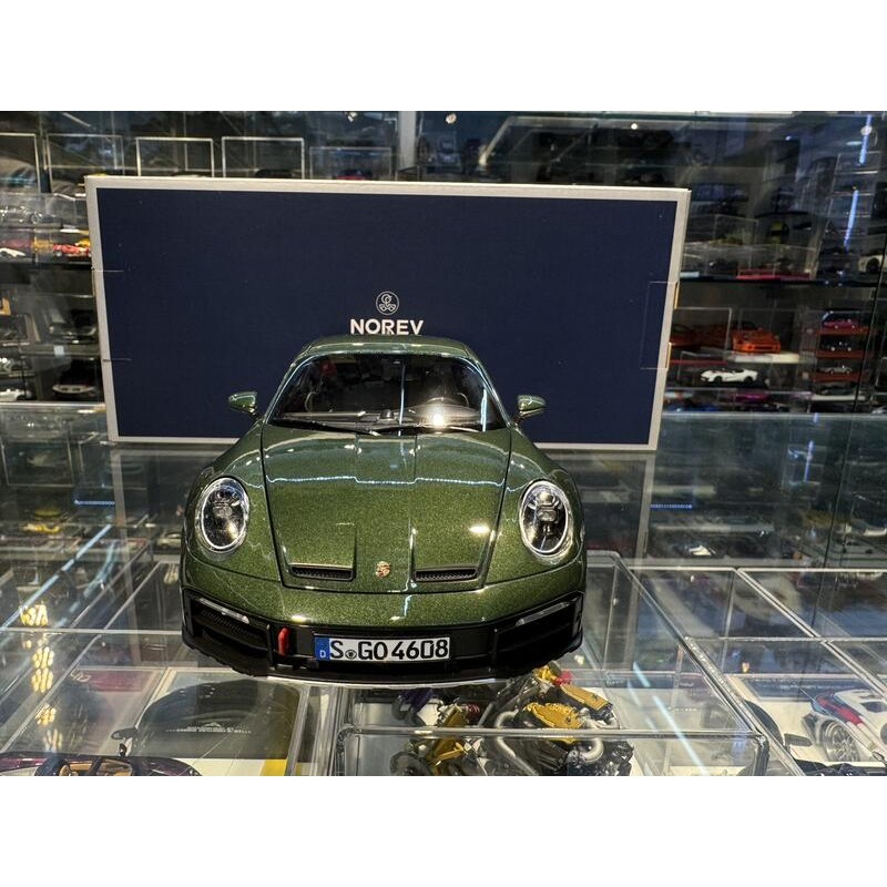 吉華@ 1/18 NOREV Porsche 911 Dakar 2023 Oakgreen Metallic-細節圖7