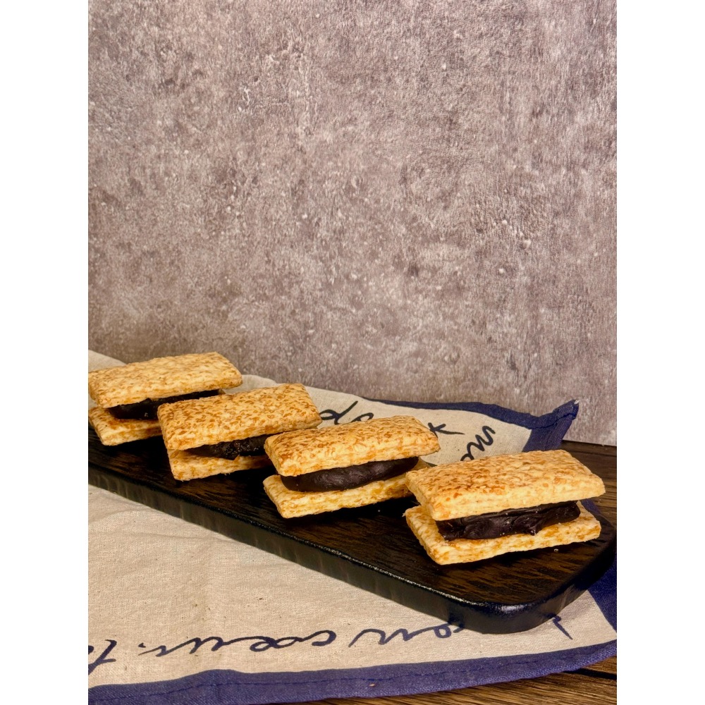 Cha.Q_Q Desserts 有蔓越莓の巧克力方塊酥牛軋餅🍫6入裝-細節圖3