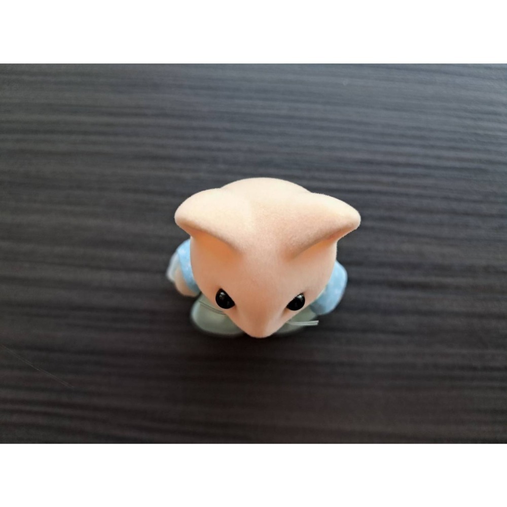 森林家族 二手 異色版 中島 廚房 廚具 藍頂餐廳 禮盒版 配件 附全新貓偶【小小玩具森森的坑】-細節圖10