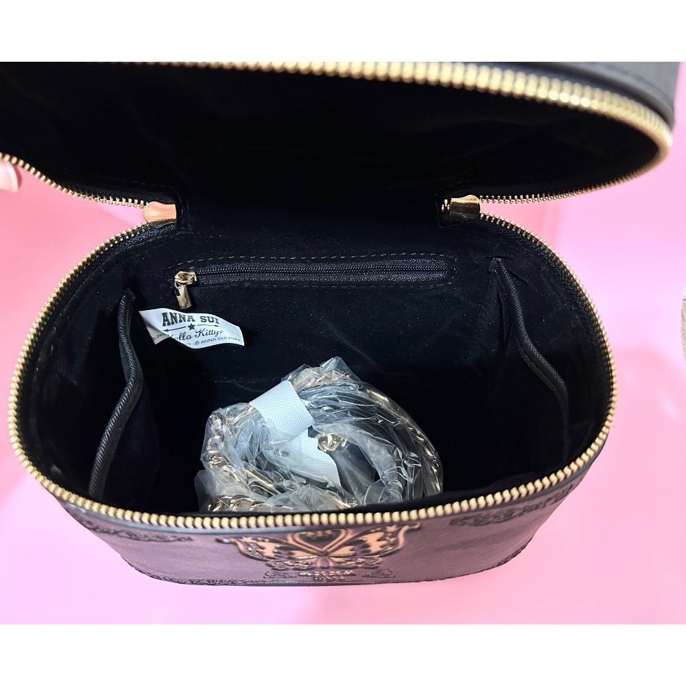 全新💝Anna Sui & Hello Kitty 聯名時尚隨行化妝包-細節圖2