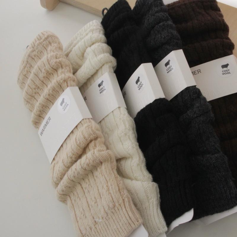 『現貨』 韓國製 加厚款羊毛堆堆襪套 麻花襪套 厚款 泡泡襪 兩用 羊毛襪 韓國代購 寒流必備 冬天必備 堆堆襪-細節圖5