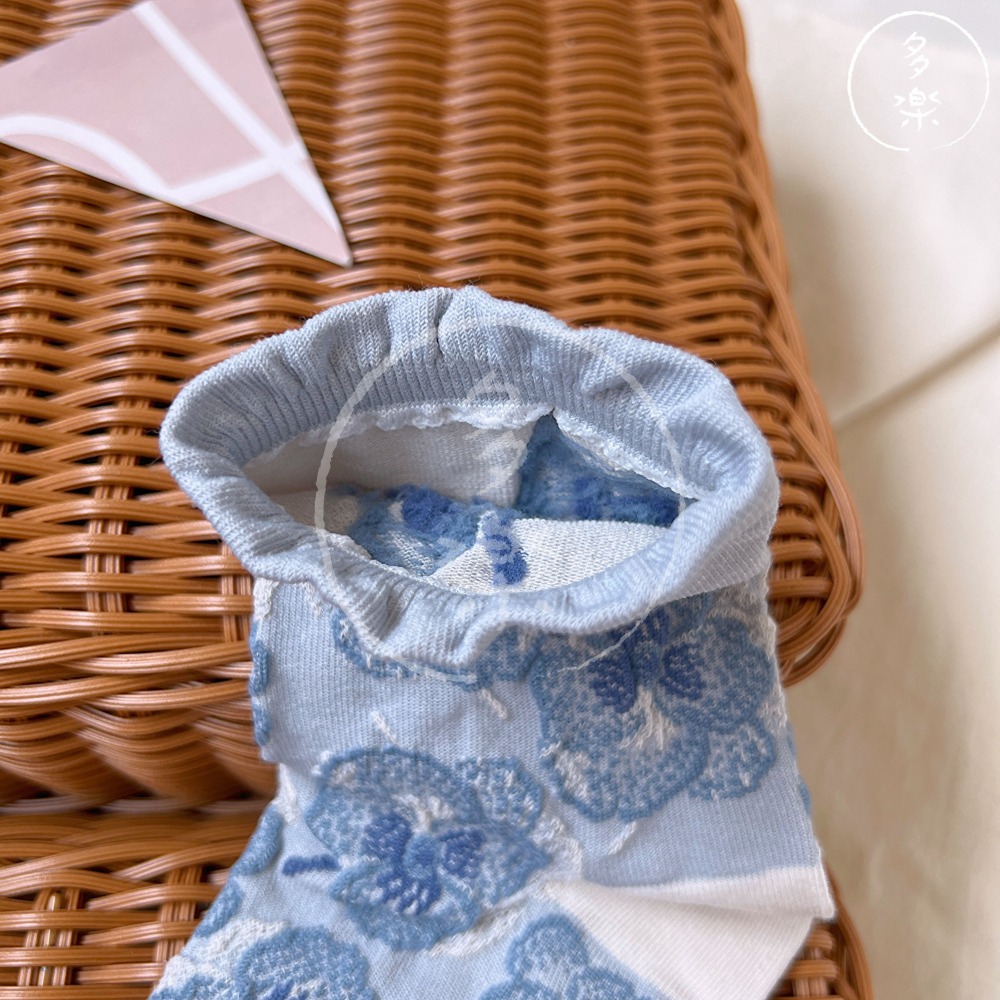 ｜現貨 23~25cm｜立體花紋中筒襪。日本雜貨店 3色可選 透氣薄款 多樂選物-細節圖5