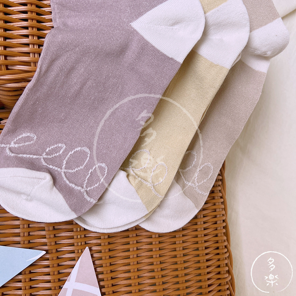 ｜現貨 23~25cm｜立體花朵中筒襪。日本雜貨店 3色可選 透氣薄款 多樂選物-細節圖7
