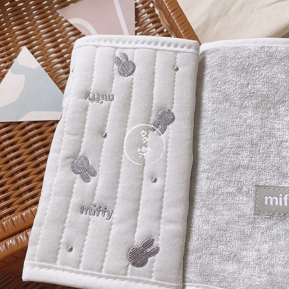 ｜現貨｜Miffy米飛兔背帶護套。日本正品代購 可雙面使用 嬰兒揹帶護套 推車汽座安全帶護套 壓扣式 可手洗 多樂選物-細節圖5