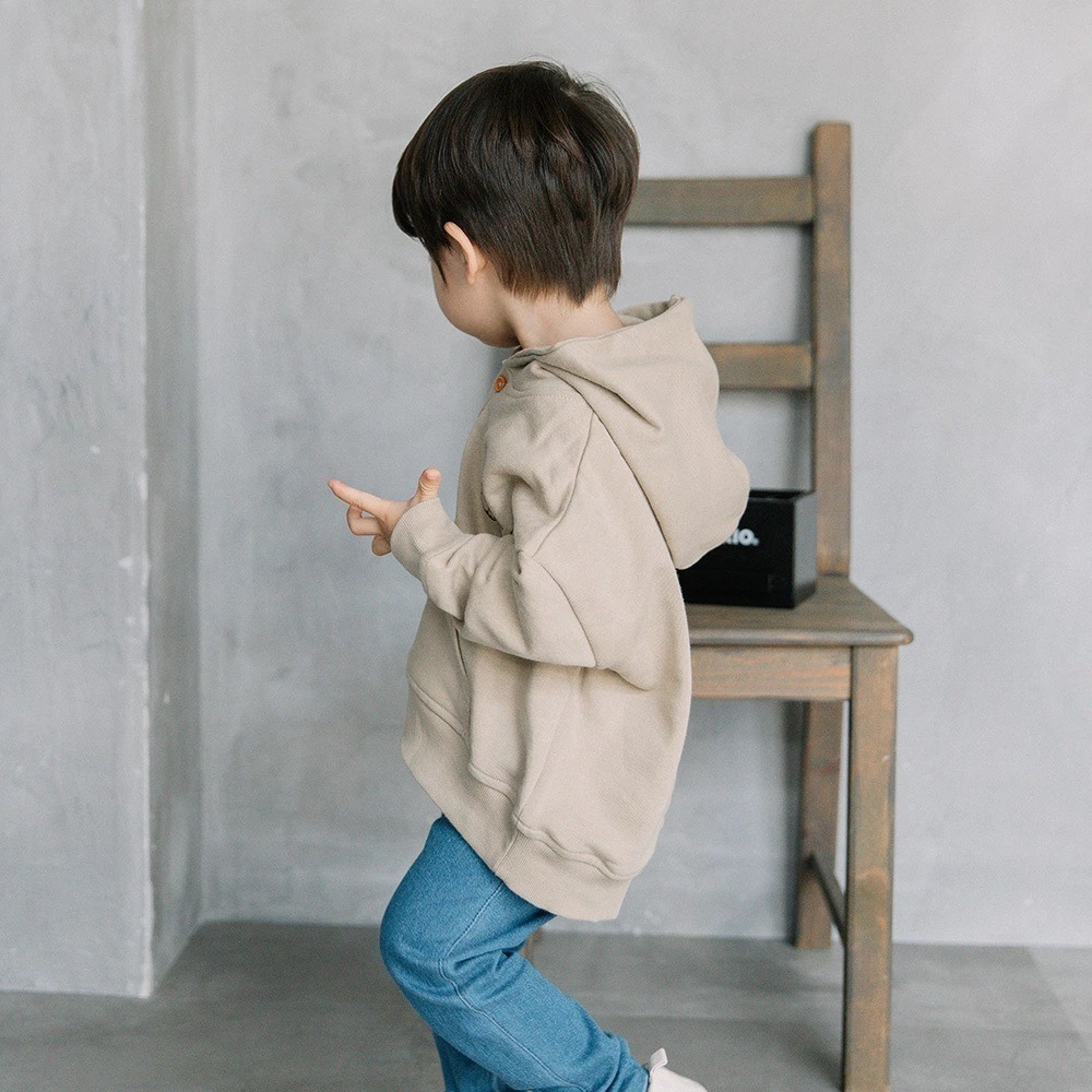 ｜現貨 110cm｜海鷗刺繡幼童長袖帽踢。日本童裝代購 幼童帽T 後開衩 寶寶冬天帽踢  多樂選物-細節圖2