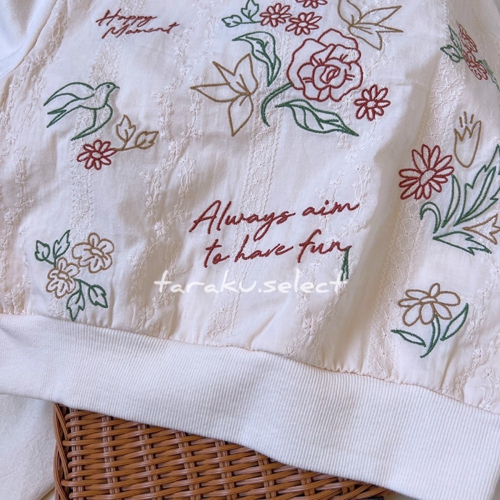 長袖上衣｜現貨 100cm｜&mignon 刺繡蕾絲大學踢。日本童裝 女寶 女童 玫瑰花 大學T 多樂選物-細節圖5