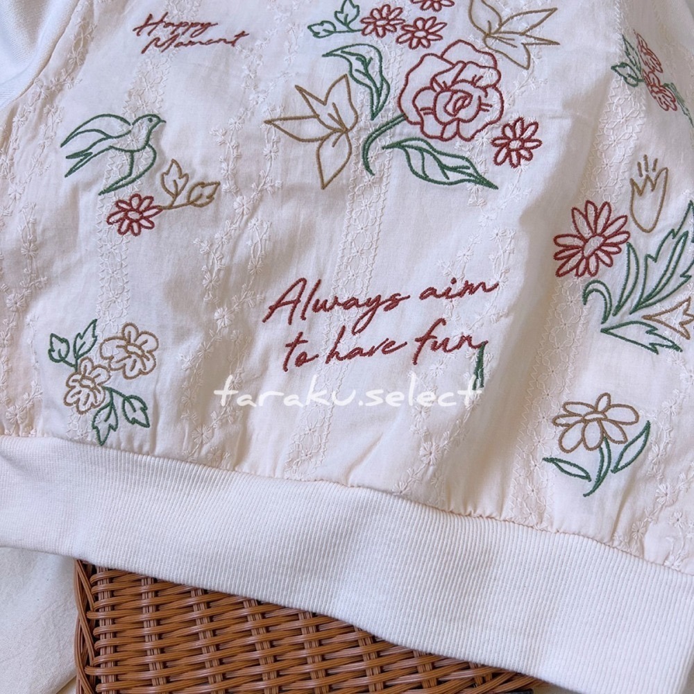 長袖上衣｜現貨 100cm｜&mignon 刺繡蕾絲大學踢。日本童裝 女寶 女童 玫瑰花 大學T 多樂選物-細節圖5