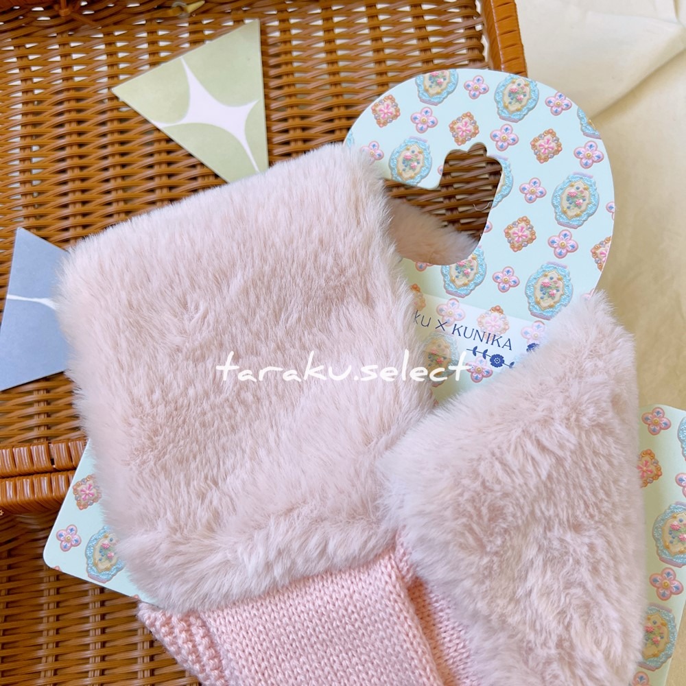 ｜現貨｜mamaraku 絨毛兒童圍巾(2色可選)。日本童裝 女童 刺繡 保暖圍巾 毛茸茸 兒童脖圍 多樂選物-細節圖5